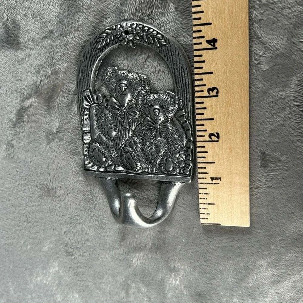 Teddy Bear Themed Wall Hooks Set Of 3 Pewter Cottagecore Nursery‎ Decor Vintage